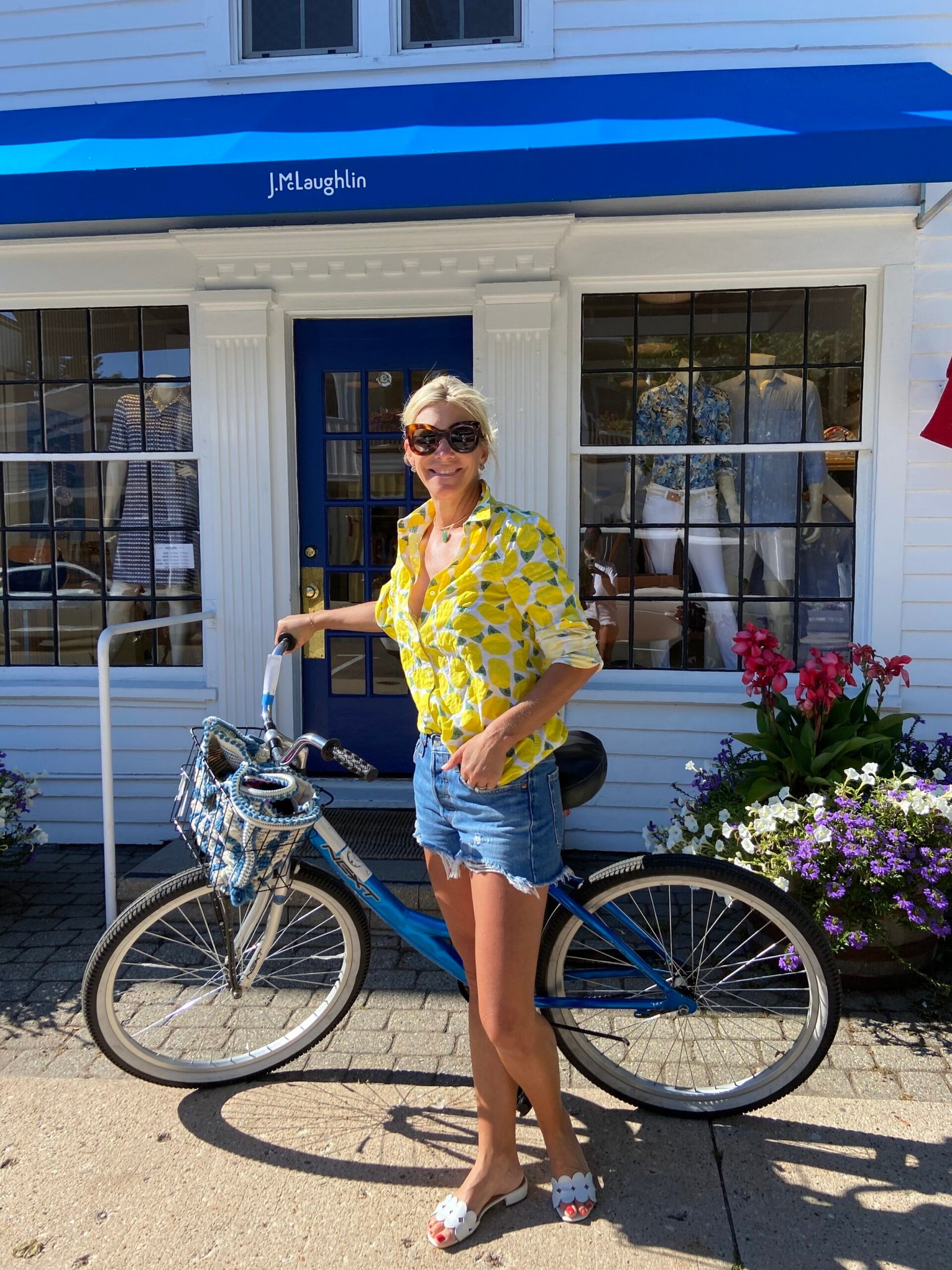 LOVE THIS LEMON SHIRT!  It comes in several prints and I love them ALL because the fit is GREAT!  Get it right HERE.   Love my LEVI’s too :)